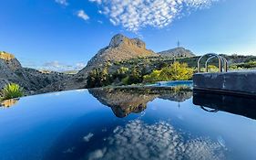 Heated Private Ozone Salt Pool, Jacuzzi, Cinema Inside & Outside, Ping Pong, Billiard, Ps5, Playground, Giant Chess, Giant Monopoly, Table Football, 3X Surround Sound - Villa Rokka Luxe