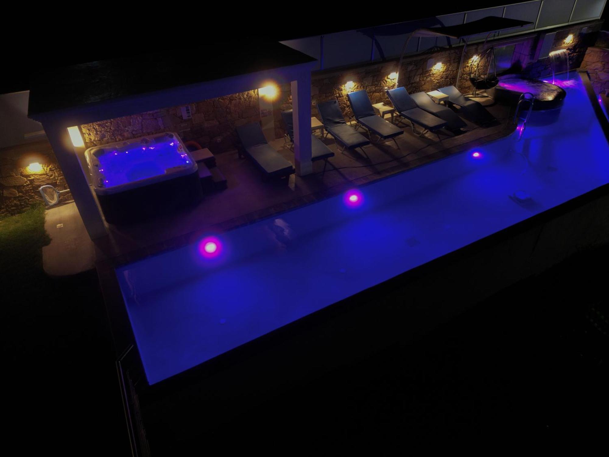 קיסאמוס Heated Private Ozone Salt Pool, Jacuzzi, Cinema, Ping Pong, Billiard, Ps5, Playground, Big Chess - Villa Rokka Luxe מראה חיצוני תמונה