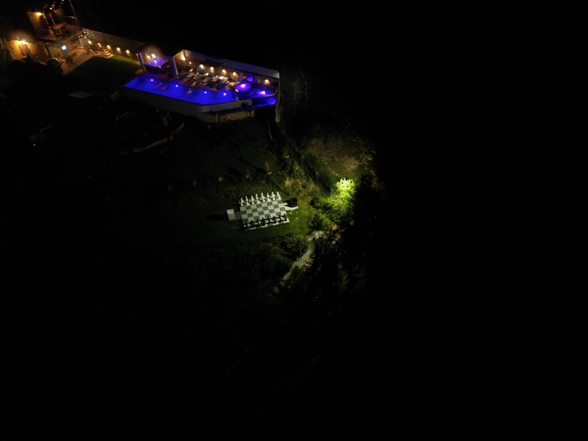 קיסאמוס Heated Private Ozone Salt Pool, Jacuzzi, Cinema, Ping Pong, Billiard, Ps5, Playground, Big Chess - Villa Rokka Luxe מראה חיצוני תמונה