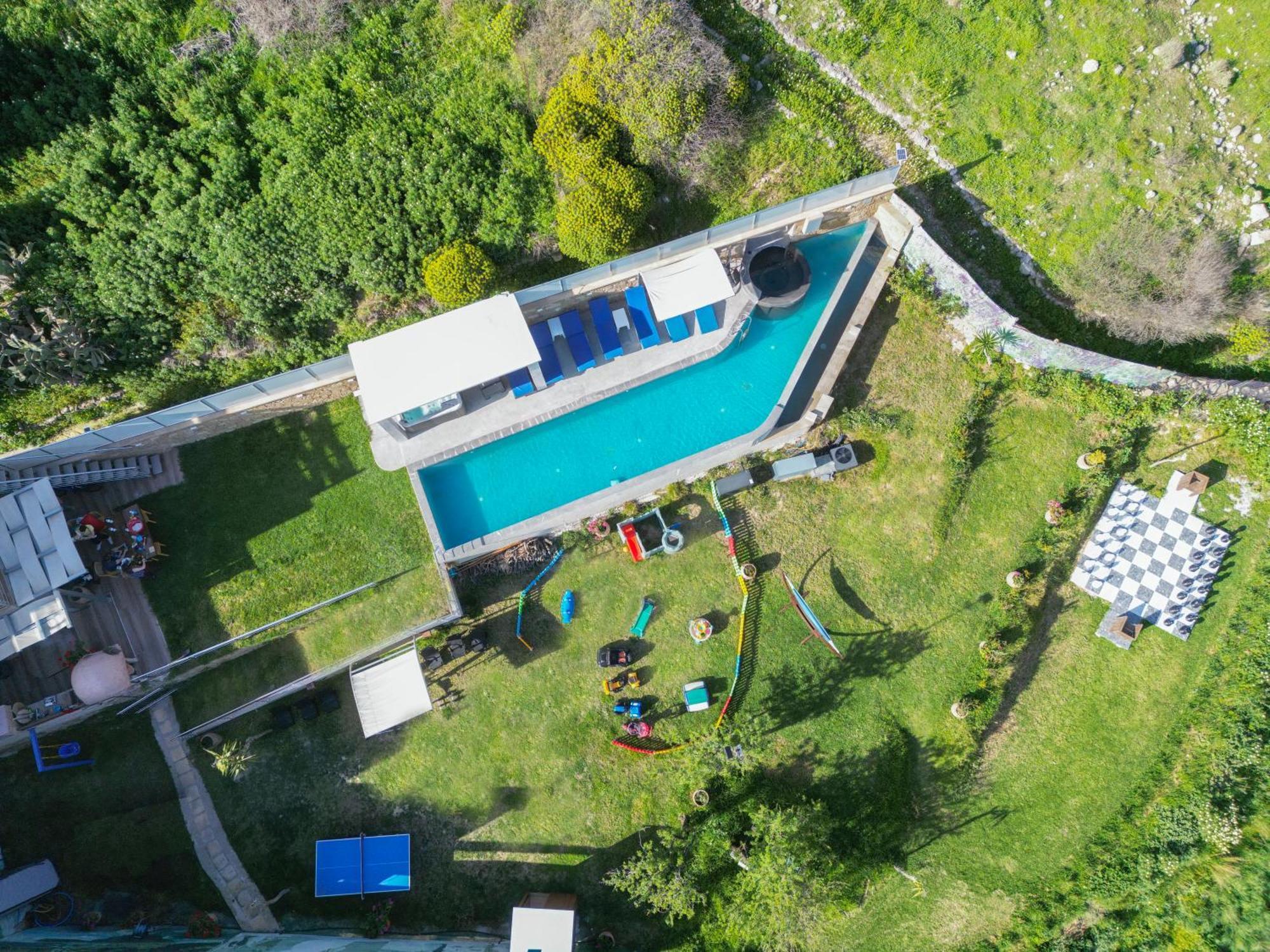 קיסאמוס Heated Private Ozone Salt Pool, Jacuzzi, Cinema, Ping Pong, Billiard, Ps5, Playground, Big Chess - Villa Rokka Luxe מראה חיצוני תמונה