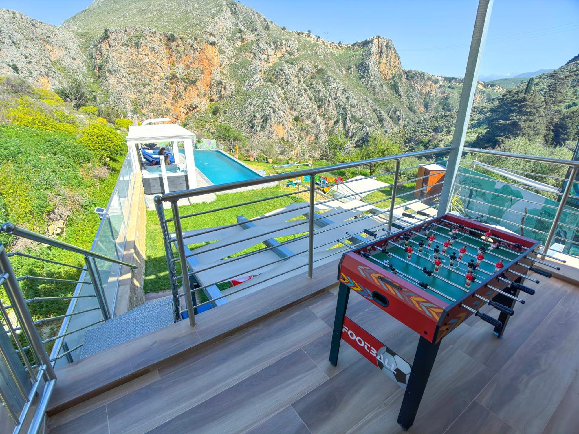 קיסאמוס Heated Private Ozone Salt Pool, Jacuzzi, Cinema, Ping Pong, Billiard, Ps5, Playground, Big Chess - Villa Rokka Luxe מראה חיצוני תמונה