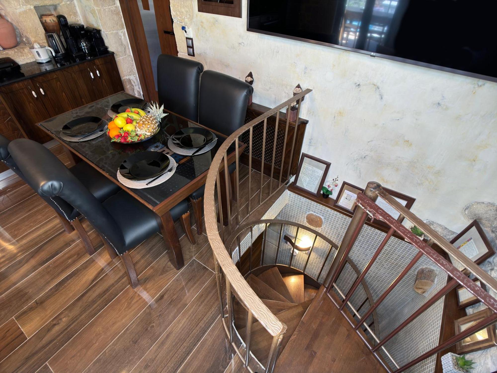 קיסאמוס Heated Private Ozone Salt Pool, Jacuzzi, Cinema, Ping Pong, Billiard, Ps5, Playground, Big Chess - Villa Rokka Luxe מראה חיצוני תמונה