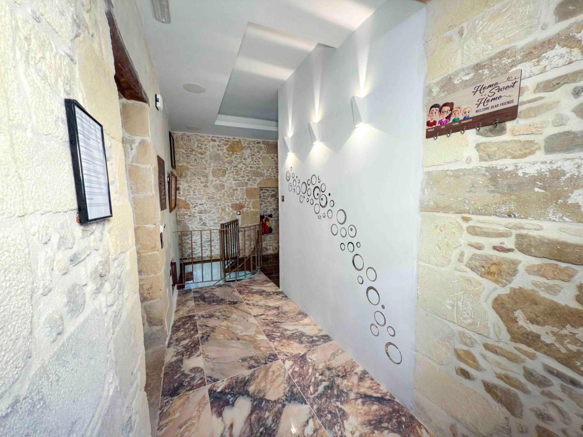 קיסאמוס Heated Private Ozone Salt Pool, Jacuzzi, Cinema, Ping Pong, Billiard, Ps5, Playground, Big Chess - Villa Rokka Luxe מראה חיצוני תמונה