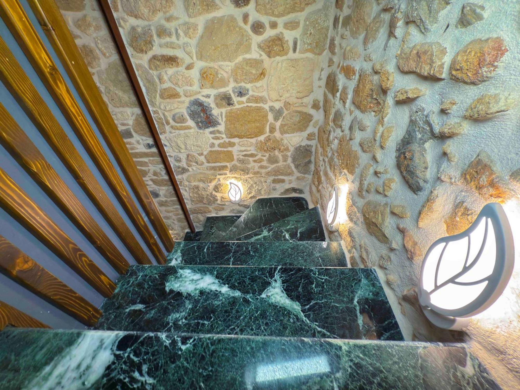 קיסאמוס Heated Private Ozone Salt Pool, Jacuzzi, Cinema, Ping Pong, Billiard, Ps5, Playground, Big Chess - Villa Rokka Luxe מראה חיצוני תמונה