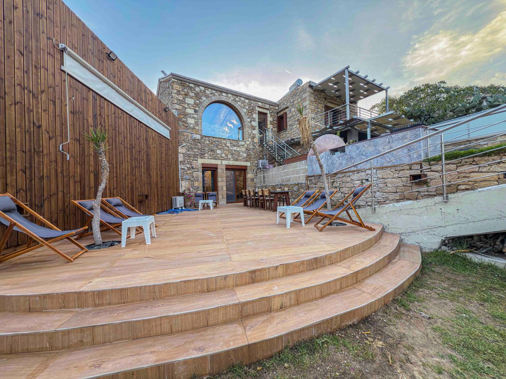 קיסאמוס Heated Private Ozone Salt Pool, Jacuzzi, Cinema, Ping Pong, Billiard, Ps5, Playground, Big Chess - Villa Rokka Luxe מראה חיצוני תמונה