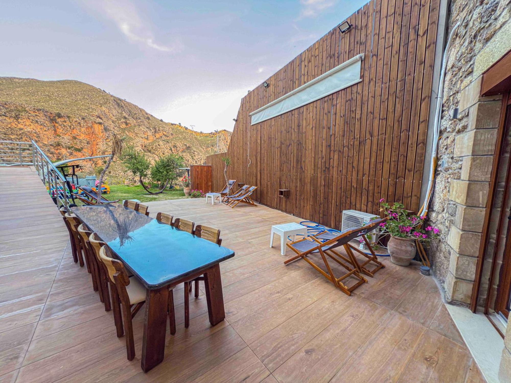 קיסאמוס Heated Private Ozone Salt Pool, Jacuzzi, Cinema, Ping Pong, Billiard, Ps5, Playground, Big Chess - Villa Rokka Luxe מראה חיצוני תמונה